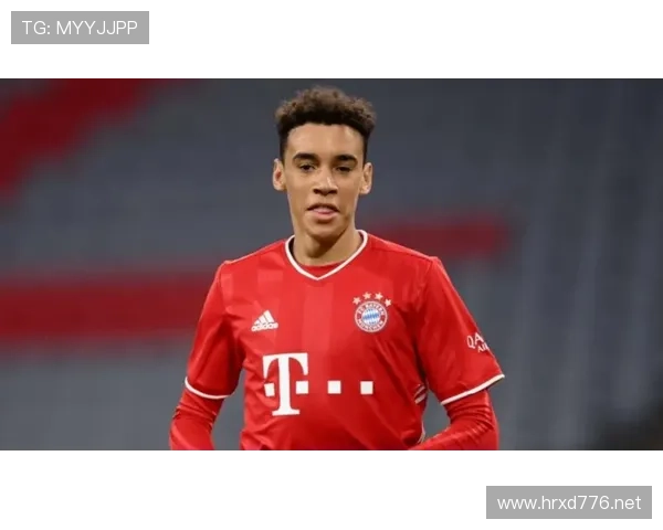 杜埃与穆西亚拉持球推进与控场风格差异解析 杜埃与穆西亚拉持球推进与控场风格差异解析